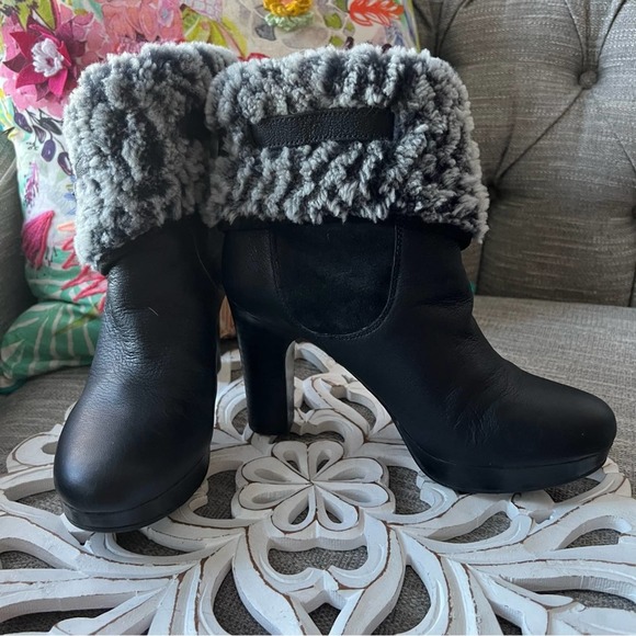 UGG Shoes - UGG Ankle Boots Heels Women’s 8.5